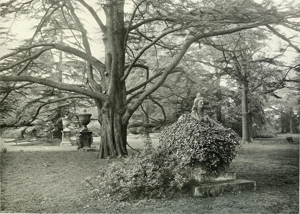 An illustration from Gardens, old and new; the country house & its garden environment, 1900, leaf 41