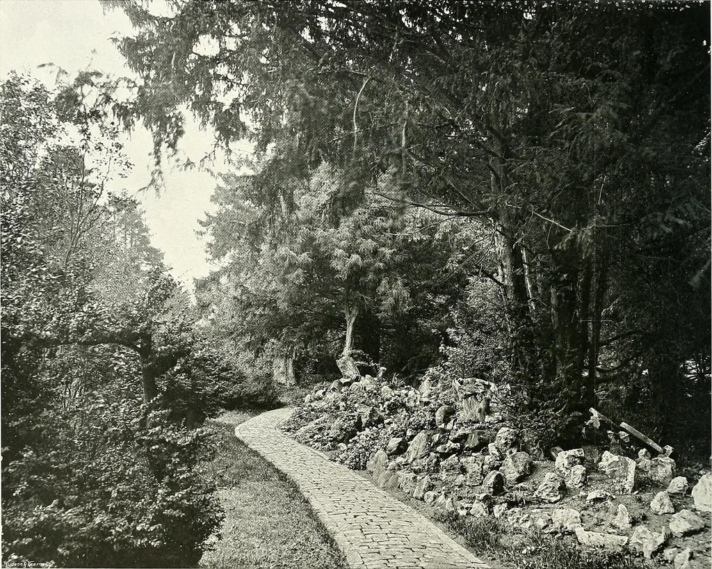 An illustration from Gardens, old and new; the country house & its garden environment, 1900, leaf 43