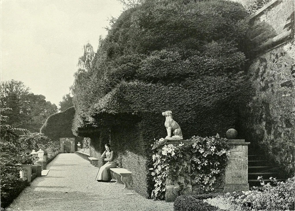 An illustration from Gardens, old and new; the country house & its garden environment, 1900, leaf 53