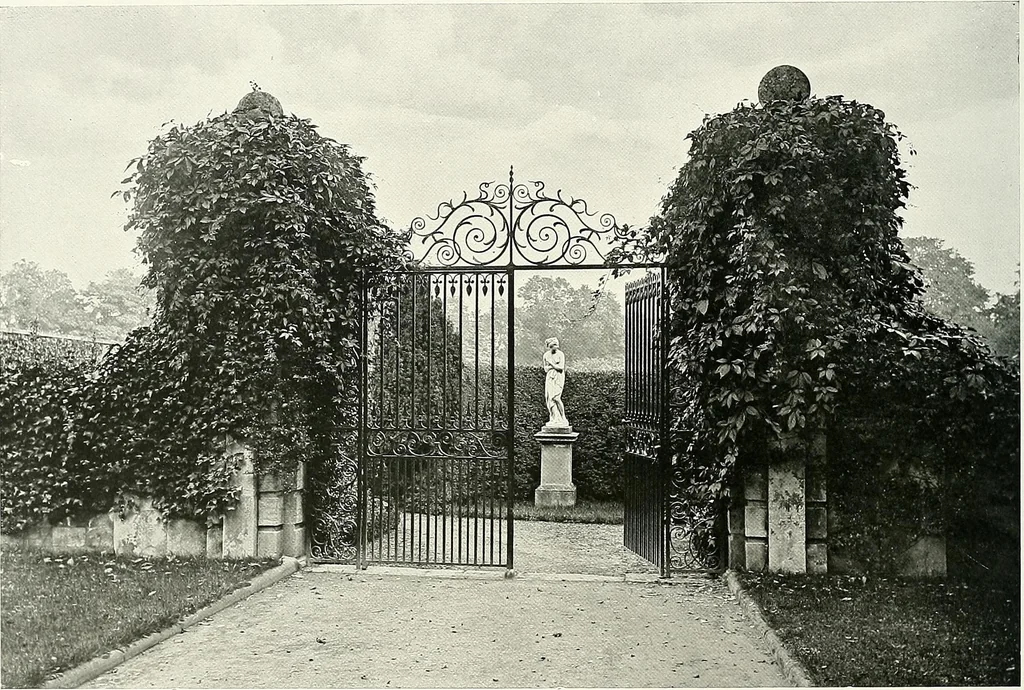 An illustration from Gardens, old and new; the country house & its garden environment, 1900, leaf 61