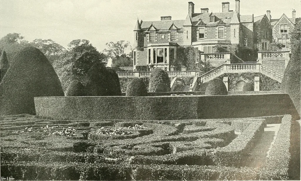 An illustration from Gardens, old and new; the country house & its garden environment, 1900, leaf 72