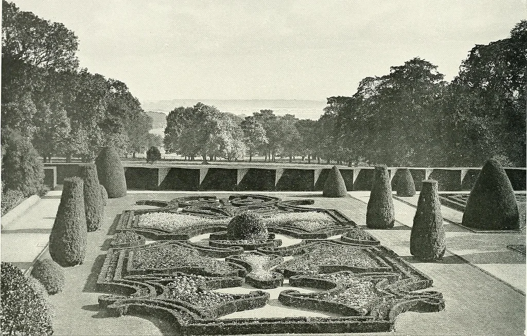 An illustration from Gardens, old and new; the country house & its garden environment, 1900, leaf 75