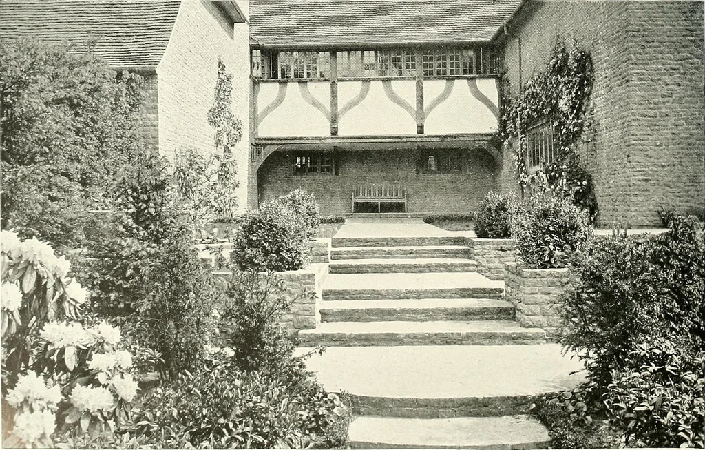 An illustration from Gardens, old and new; the country house & its garden environment, 1900, leaf 89