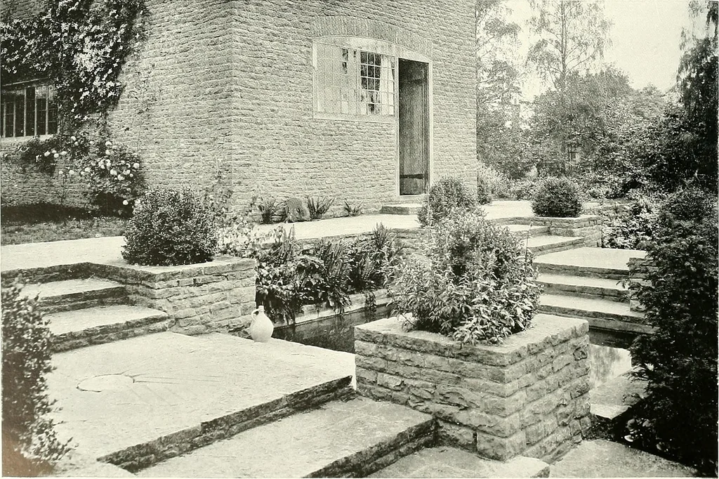 An illustration from Gardens, old and new; the country house & its garden environment, 1900, leaf 91