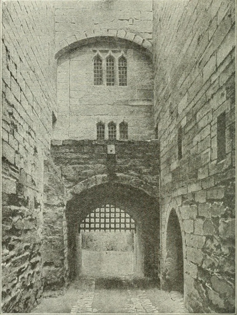 An illustration from Geometrical drawing, projection drawing, freehand and ornamental drawing, wash work and brush drawing, elementary perspective drawing, architectural drawing, 1921, leaf 391
