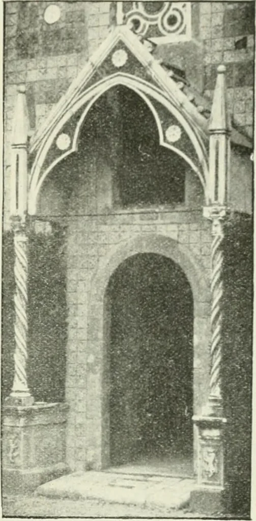 An illustration from Geschichte des florentinischen Grabmals von den ältesten Zeiten bis Michelangelo, 1904, leaf 370