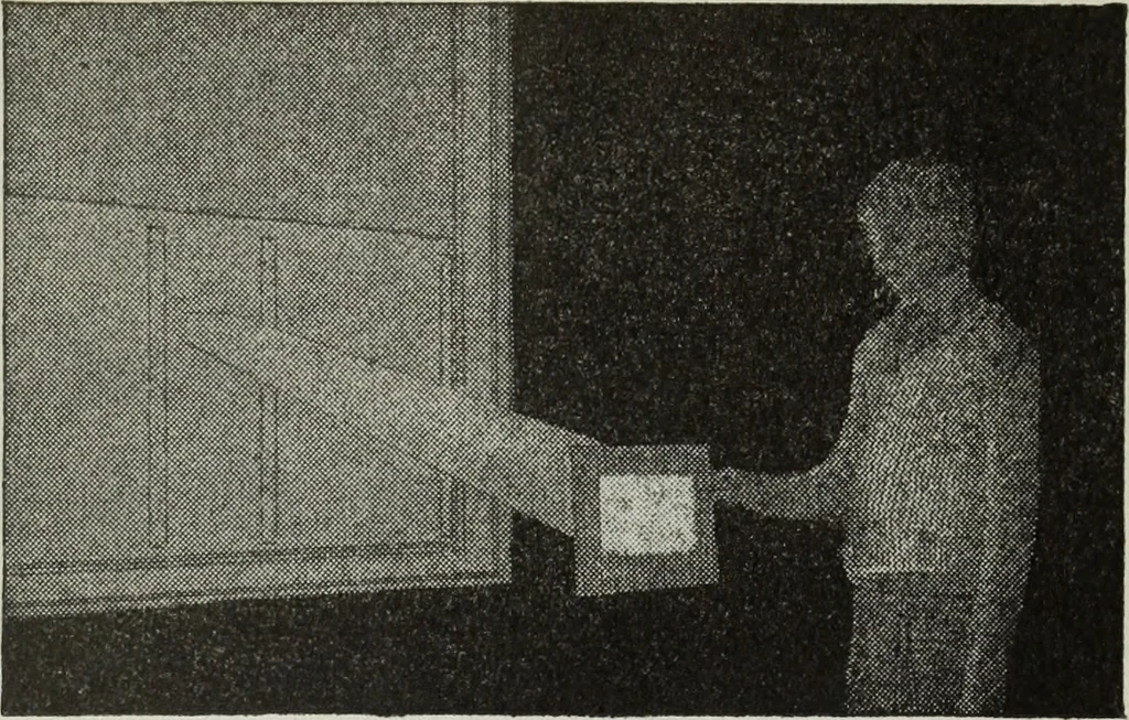 An illustration from Gilbert light experiments for boys, 1920, leaf 11