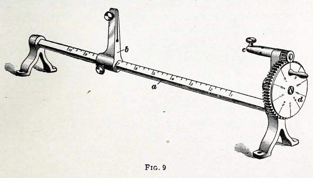 An illustration from Glossary of weaves, elementary textile designing, analysis of cotton fabrics, analysis of woolen and worsted fabrics, twill weaves and derivatives, satin and other weaves, combination weaves, construction of spot weaves, weaves for backed cotton fabrics, woolen and worsted ply weaves, leno weaves, pile weaves, color in textile designing, designing in general, 1906, leaf 125