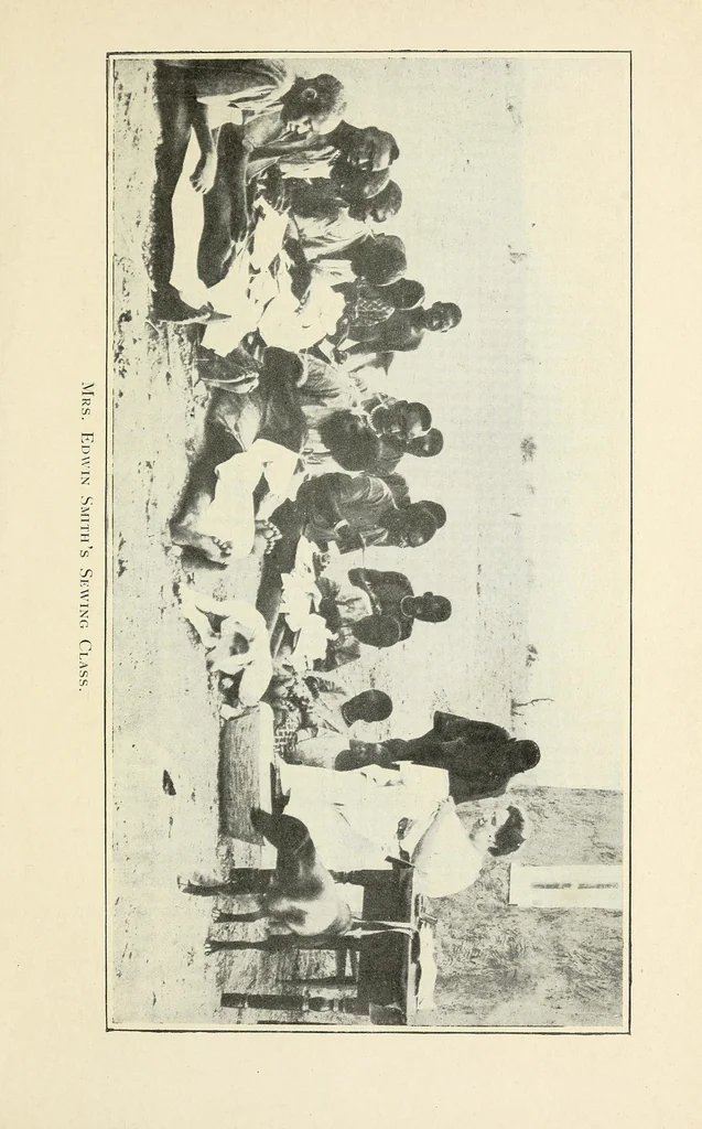 An illustration from God's black diamonds ; chats with boys and girls about their dusky kinsfolk in Africa, 1919, leaf 79