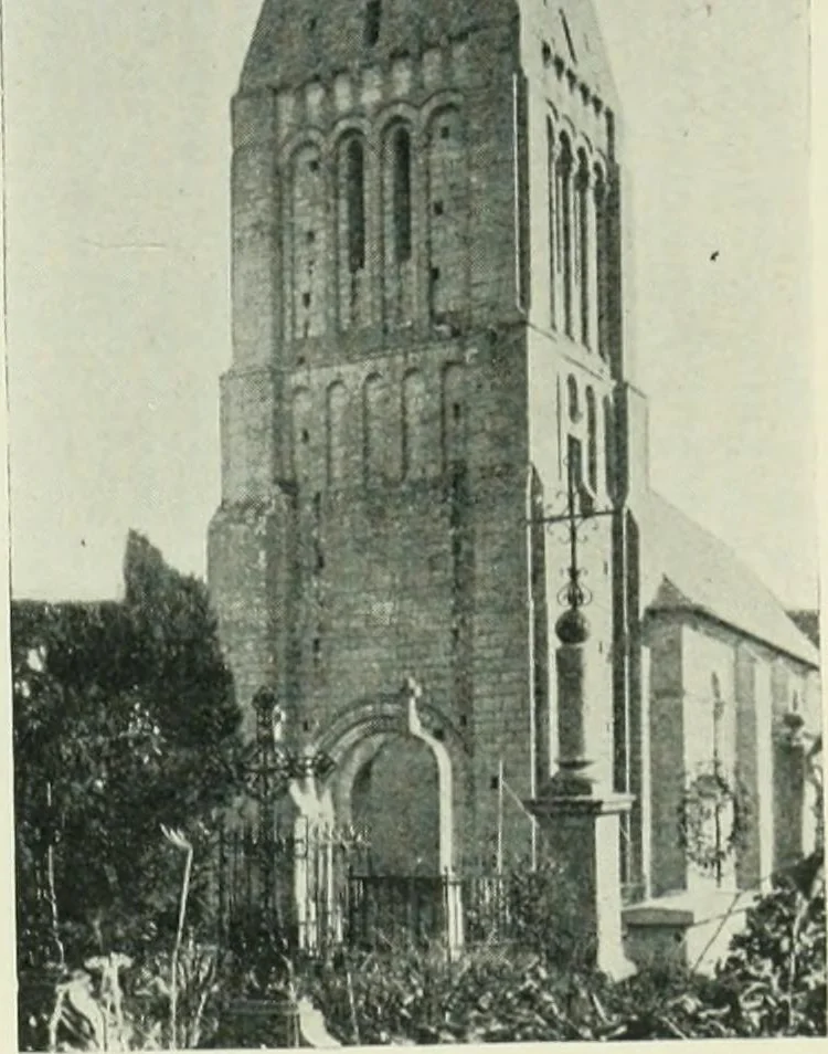 An illustration from Gothic architecture in England and France, 1911, leaf 195