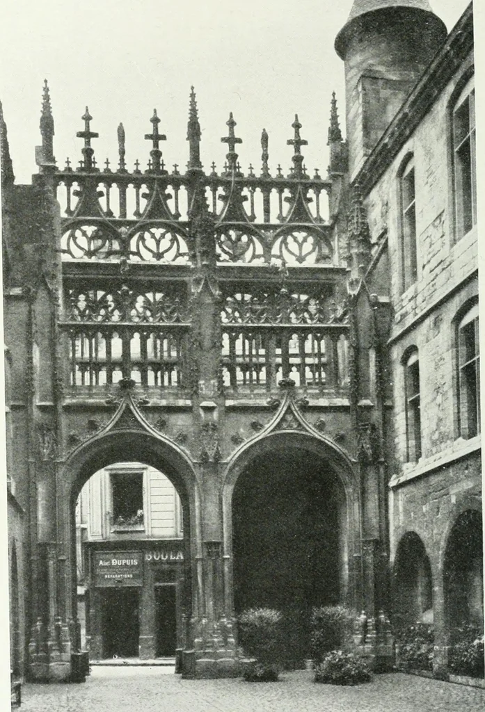 An illustration from Gothic architecture in France, England, and Italy, 1915, leaf 298