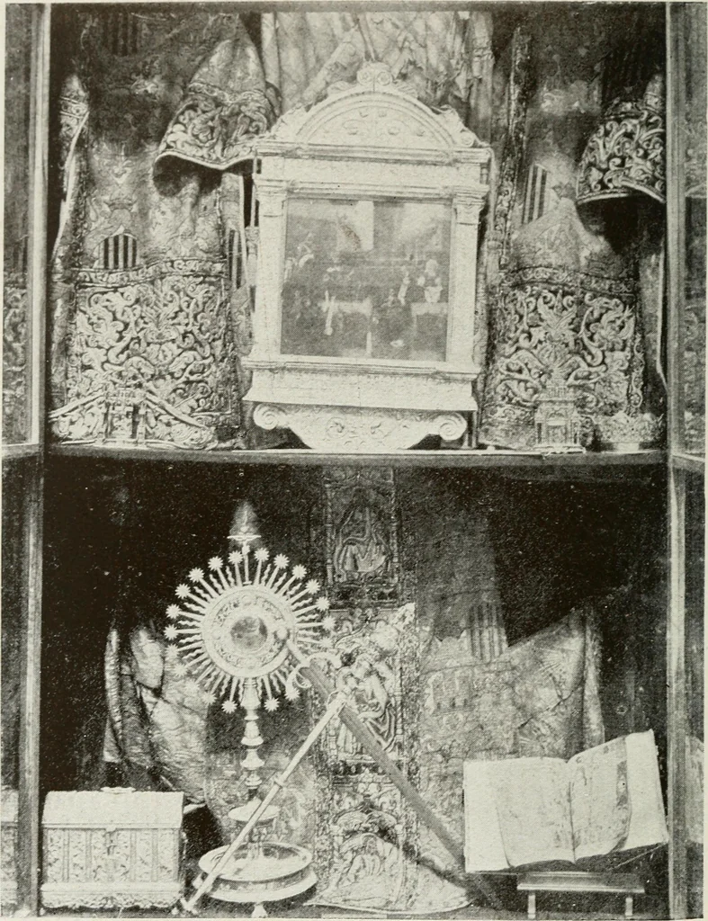 An illustration from Granada and the Alhambra, a brief description of the ancient city of Granada, with a particular account of the Moorish palace, 1907, leaf 192