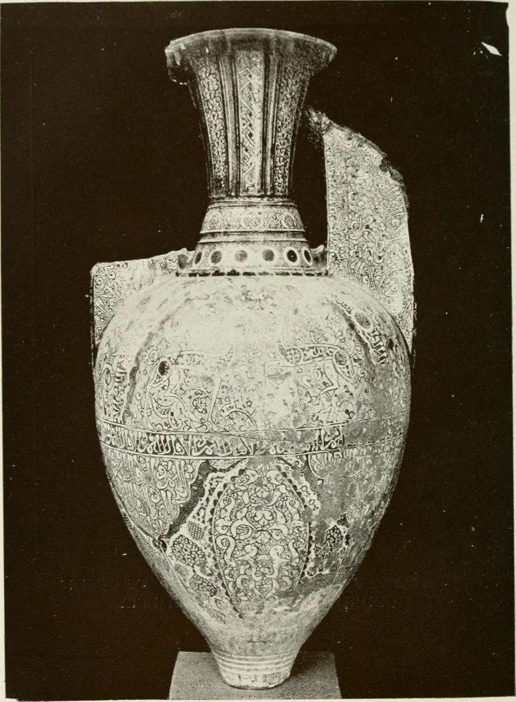 An illustration from Granada and the Alhambra, a brief description of the ancient city of Granada, with a particular account of the Moorish palace, 1907, leaf 424
