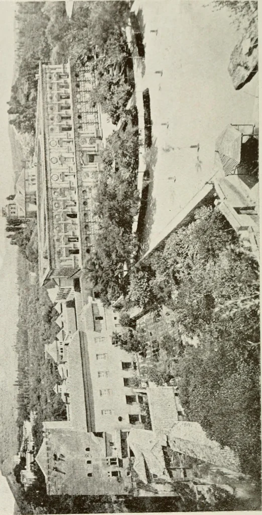 An illustration from Granada and the Alhambra, a brief description of the ancient city of Granada, with a particular account of the Moorish palace, 1907, leaf 450