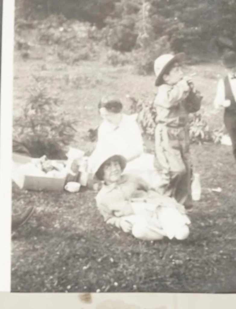 An illustration from 1918 Grant Family Photo Album, 1918, leaf 13