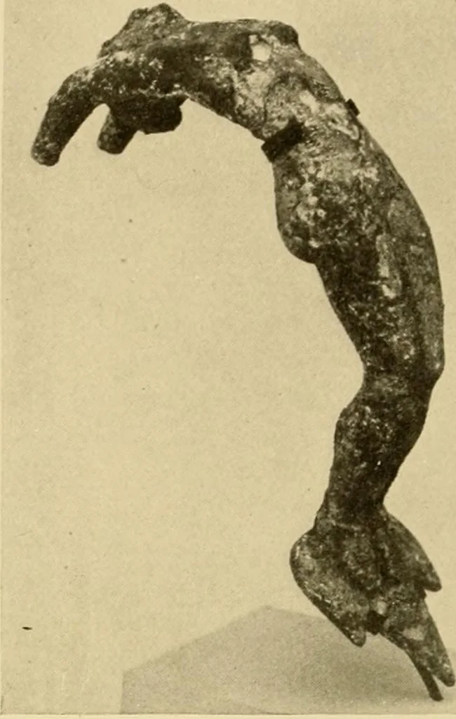 An illustration from Greek, Etruscan and Roman bronzes, 1915, leaf 107