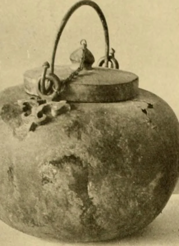 An illustration from Greek, Etruscan and Roman bronzes, 1915, leaf 272