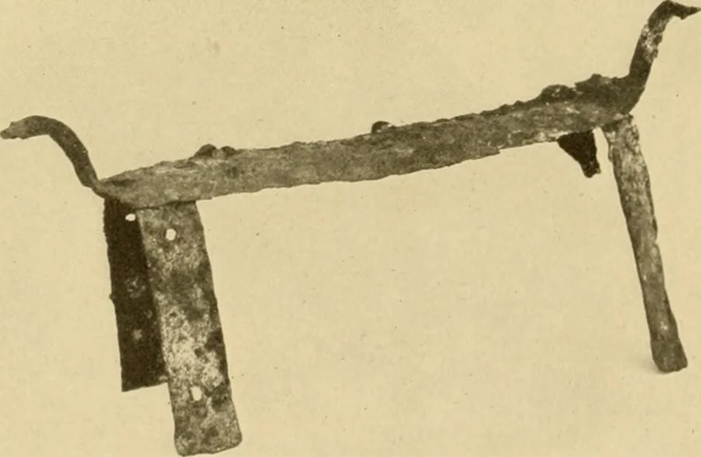An illustration from Greek, Etruscan and Roman bronzes, 1915, leaf 285