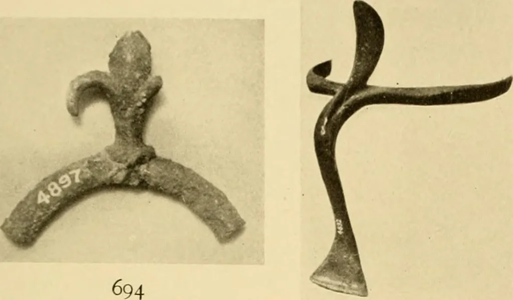 An illustration from Greek, Etruscan and Roman bronzes, 1915, leaf 290