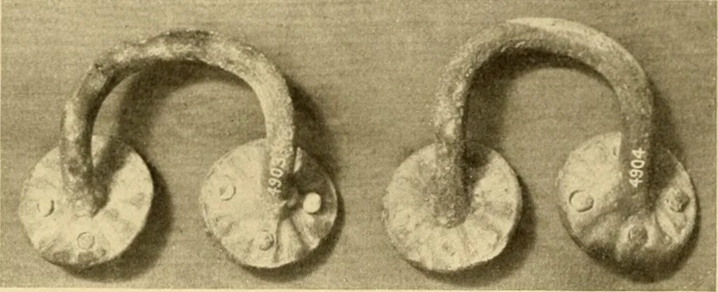 An illustration from Greek, Etruscan and Roman bronzes, 1915, leaf 294