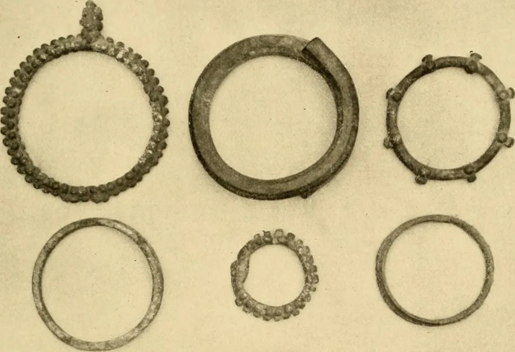 An illustration from Greek, Etruscan and Roman bronzes, 1915, leaf 384