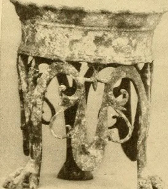 An illustration from Greek, Etruscan and Roman bronzes, 1915, leaf 422