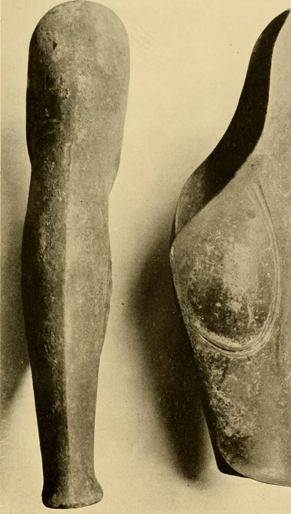 An illustration from Greek, Etruscan and Roman bronzes, 1915, leaf 474