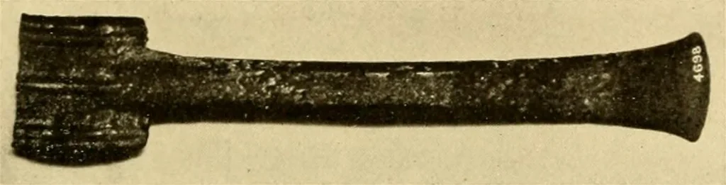 An illustration from Greek, Etruscan and Roman bronzes, 1915, leaf 480