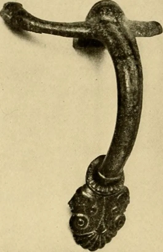 An illustration from Greek, Etruscan and Roman bronzes, 1915, leaf 77