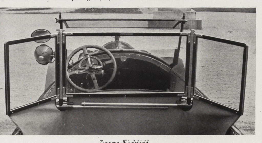 An illustration from Glass, paints, varnishes and brushes : their history, manufacture and use, 1923, leaf 100