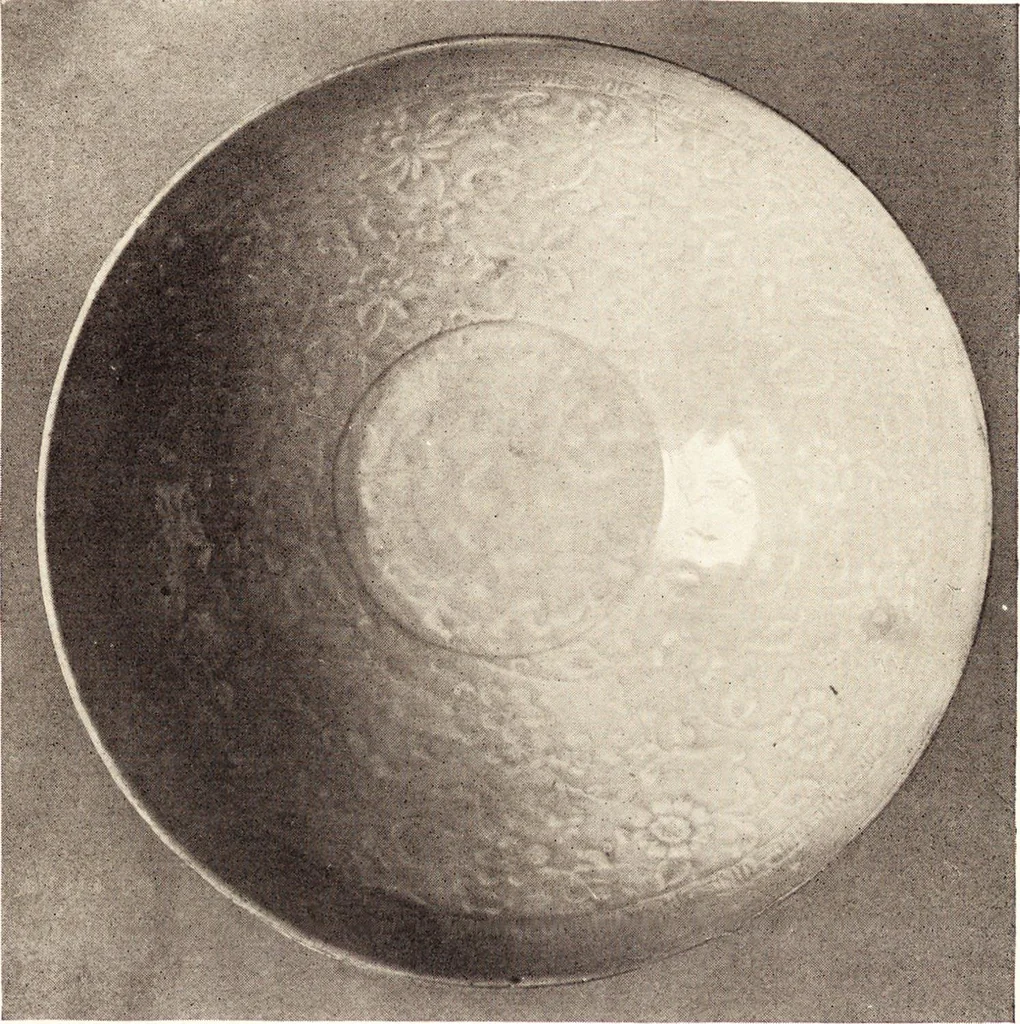 An illustration from Chinese pottery and porcelain: an account of the potter's art in China from primitive times to the present day...forty plates in colour and ninety-six in black and white, 1915, leaf 284