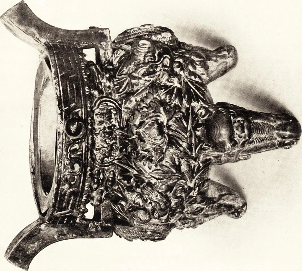 An illustration from Chinese pottery and porcelain: an account of the potter's art in China from primitive times to the present day...forty plates in colour and ninety-six in black and white, 1915, leaf 340