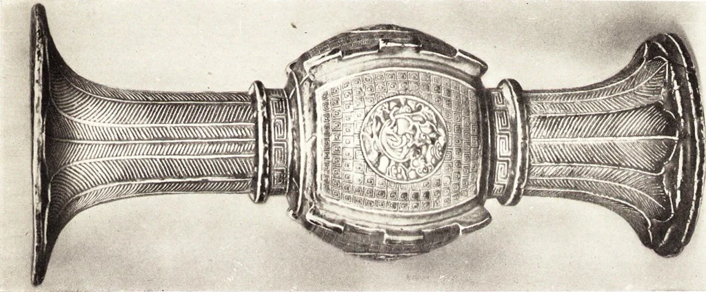 An illustration from Chinese pottery and porcelain: an account of the potter's art in China from primitive times to the present day...forty plates in colour and ninety-six in black and white, 1915, leaf 342