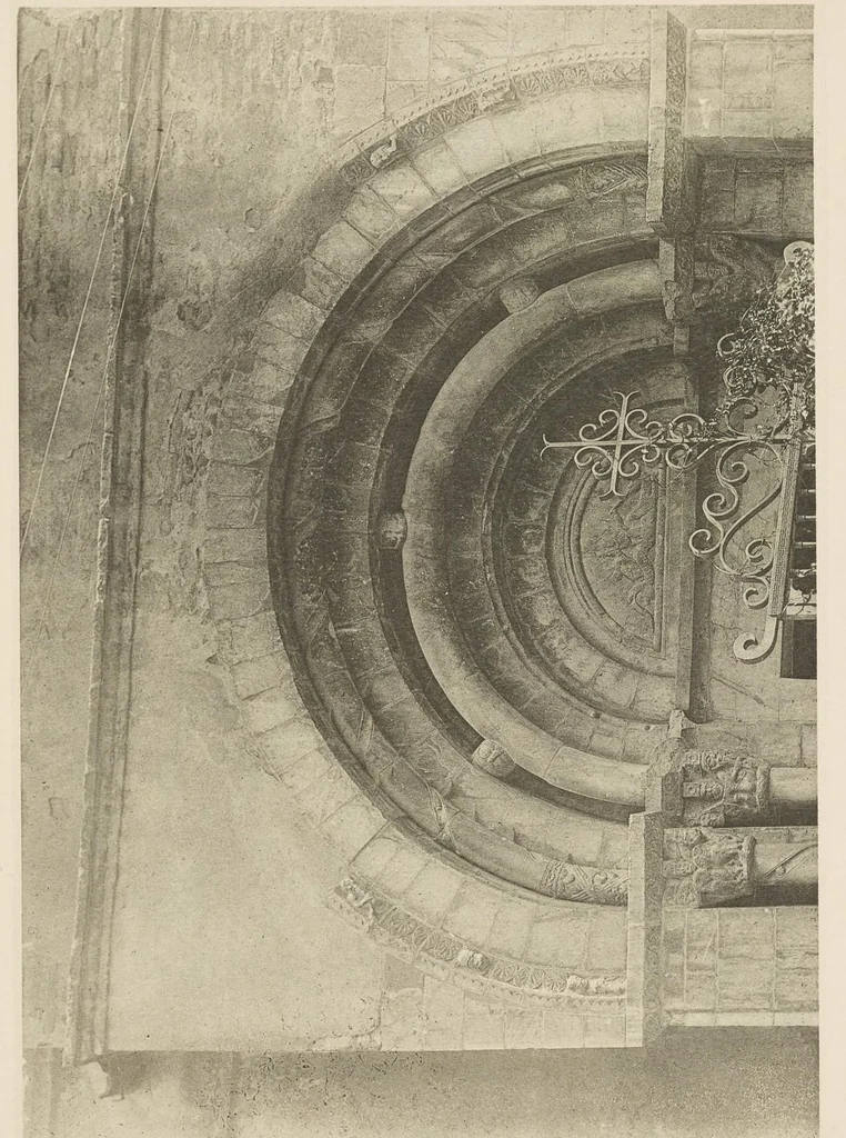 An illustration from Romanesque sculpture of the pilgrimage roads, 1923, leaf 224