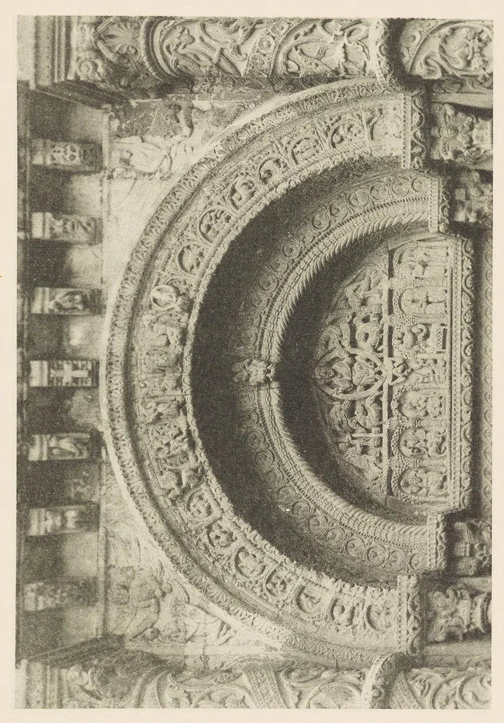 An illustration from Romanesque sculpture of the pilgrimage roads, 1923, leaf 32