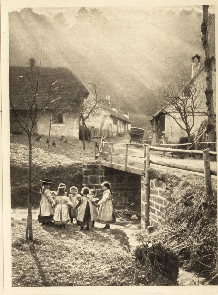 An illustration from Art in photography : with selected examples of European and American work, 1905, leaf 204