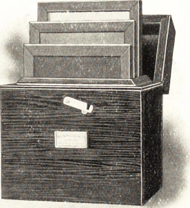 An illustration from Three-colour photography : three-colour printing and the production of photographic pigment pictures in natural colours, 1904, leaf 188