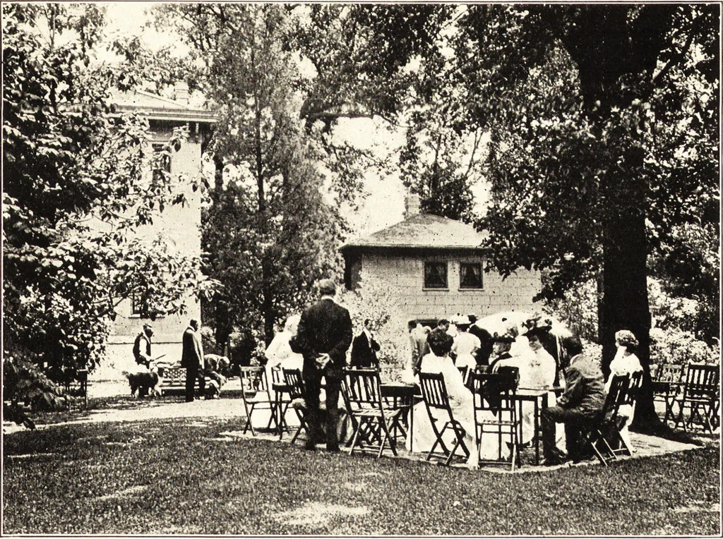 An illustration from Daniel H. Burnham, architect, planner of cities, 1921, leaf 214