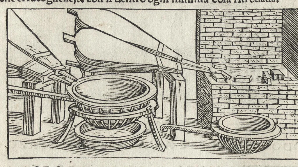 An illustration from Pirotechnia, li diece libri della pirotechnia : nelliquali si tratta non solo la diuersita delle minere, ma ancho quanto si ricerca alla prattica di effe : e di quanto s'appartiene all'arte della fusione ouer getto de metalli, e d'ogni altra cosa a questa somigliante, 1550, leaf 227