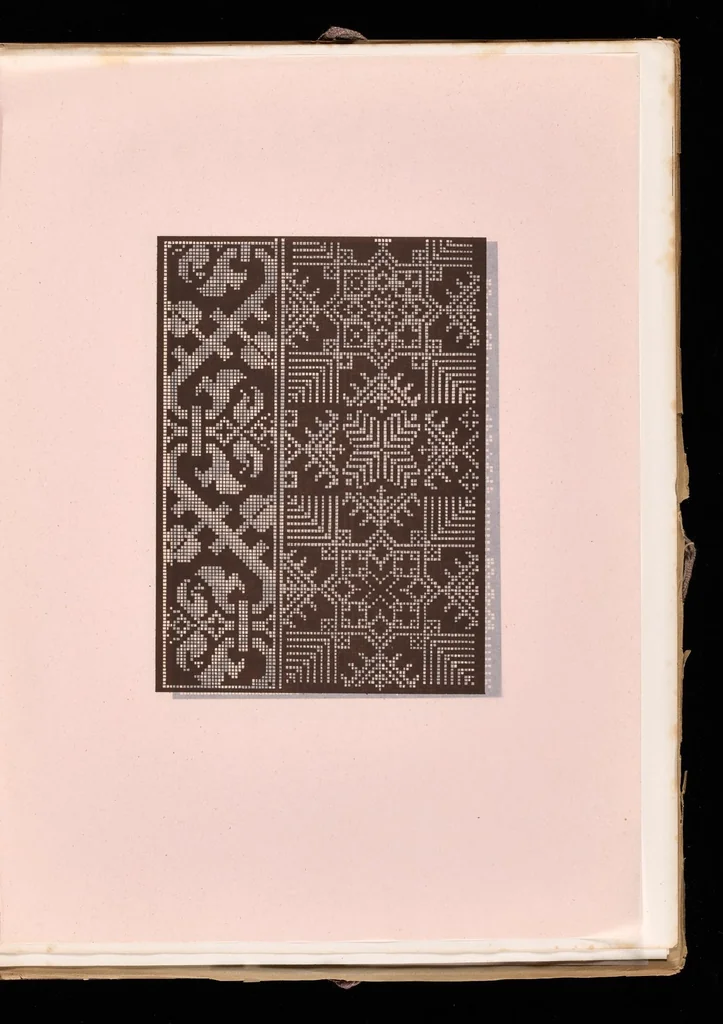 An illustration from Livres à dentelles, 1887, leaf 92