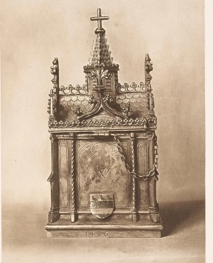 An illustration from Musée national du Louvre : donation de M. le Baron Adolphe de Rothschild, 1902, leaf 84