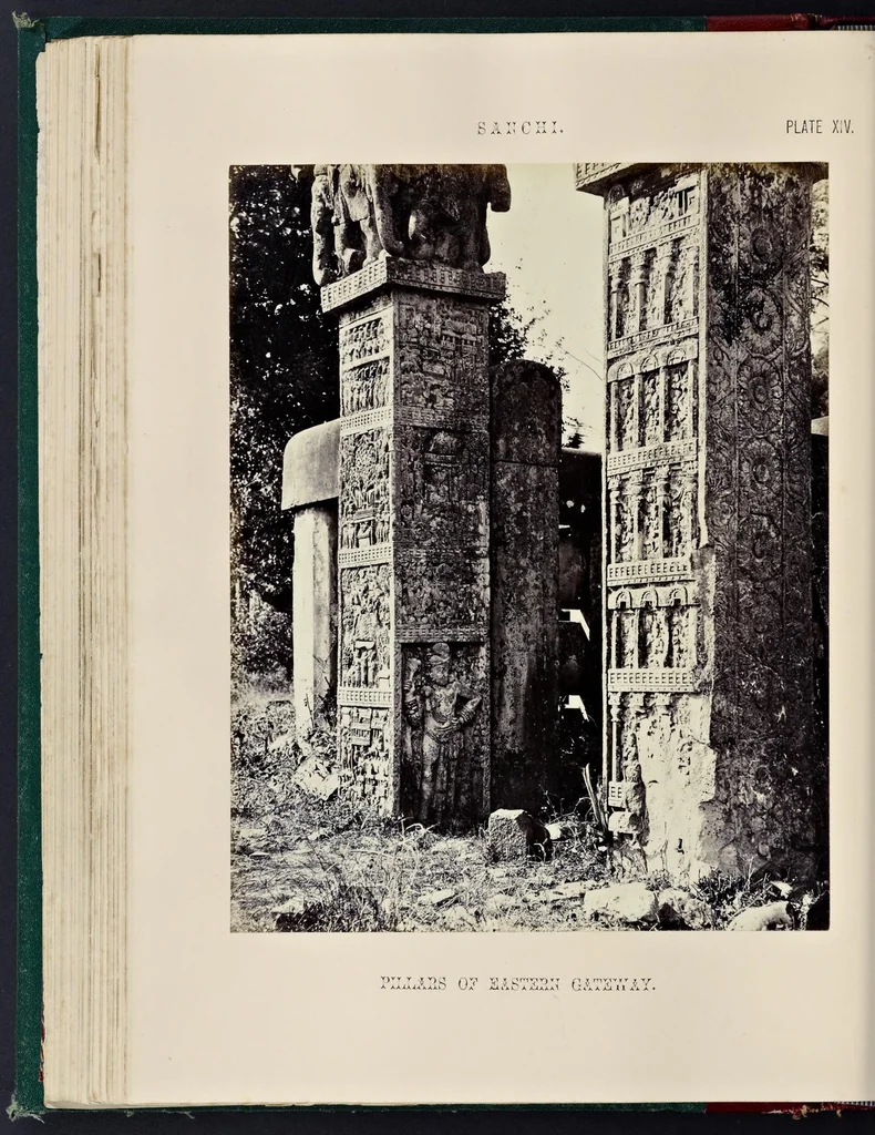 An illustration from Tree and serpent worship, or, Illustrations of mythology and art in India in the first and fourth centuries after Christ : from the sculptures of the Buddhist topes at Sanchi and Amravati, 1868, leaf 153
