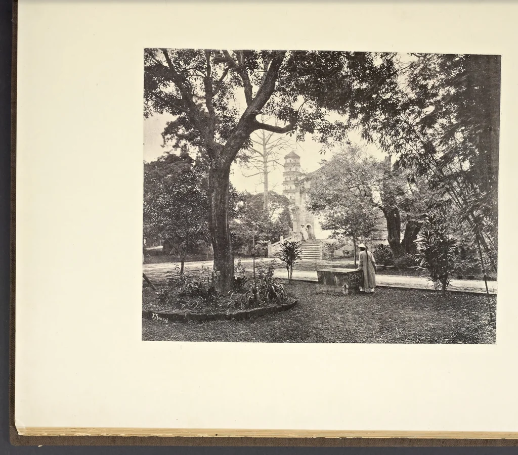 An illustration from Illustrations of China and its people : a series of two hundred photographs, with letterpress descriptive of the places and people represented., 1873, leaf 108