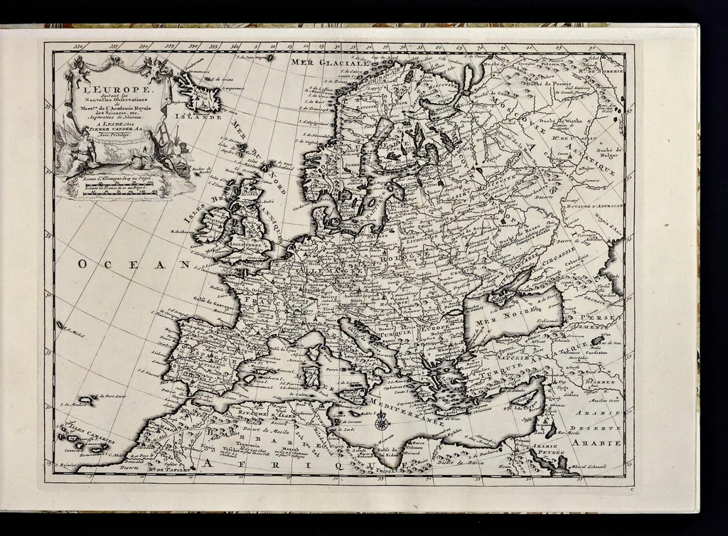 An illustration from Les Indes Orientales et Occidentales, et autres lieux : représenté en très-belles figures, qui montrent au naturel les peuples, moeurs, religions, fêtes, sacrifices, mosquées, idoles, richesses, ceremonies,festins, tribunaux, supplices et esclavages ..., 1685, leaf 8