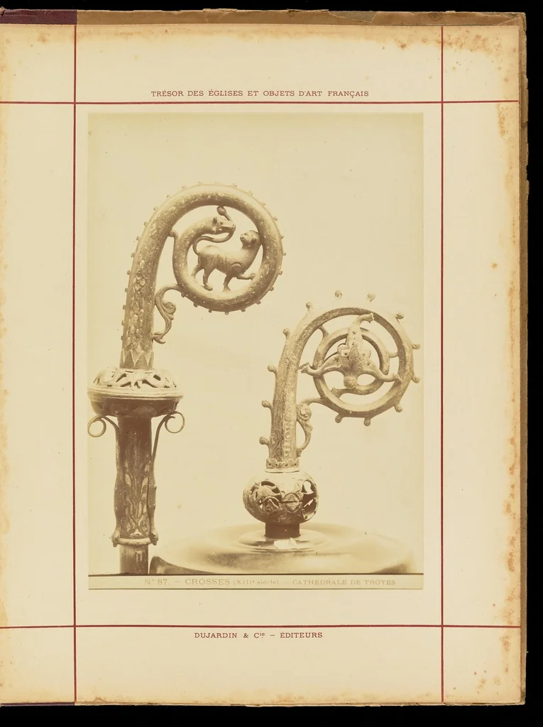 An illustration from Trésor des églises et objets d'art français appartenant aux musées exposés en 1889 au palais du Trocadéro, 1889, leaf 20