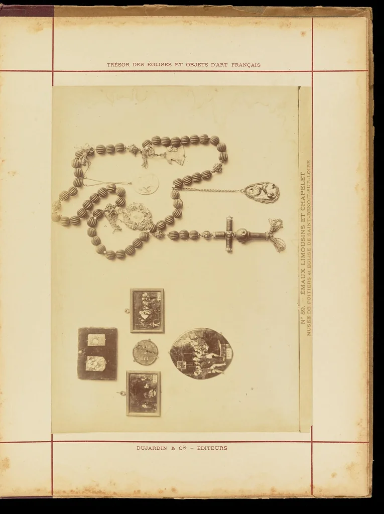 An illustration from Trésor des églises et objets d'art français appartenant aux musées exposés en 1889 au palais du Trocadéro, 1889, leaf 24