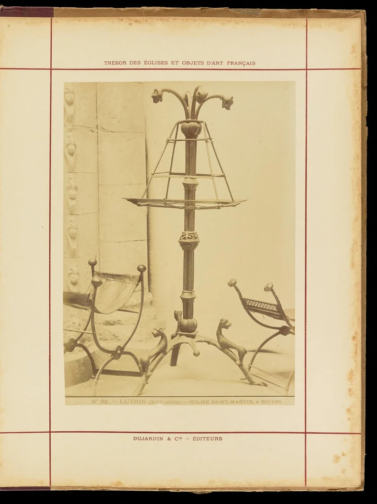 An illustration from Trésor des églises et objets d'art français appartenant aux musées exposés en 1889 au palais du Trocadéro, 1889, leaf 30