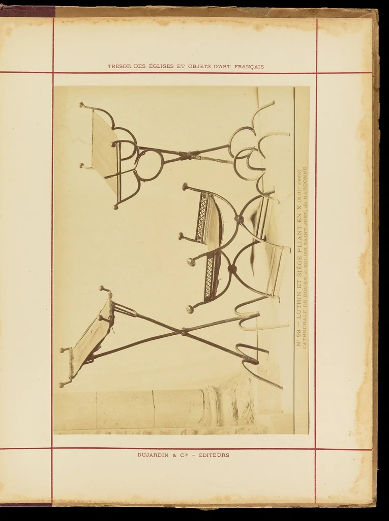 An illustration from Trésor des églises et objets d'art français appartenant aux musées exposés en 1889 au palais du Trocadéro, 1889, leaf 32