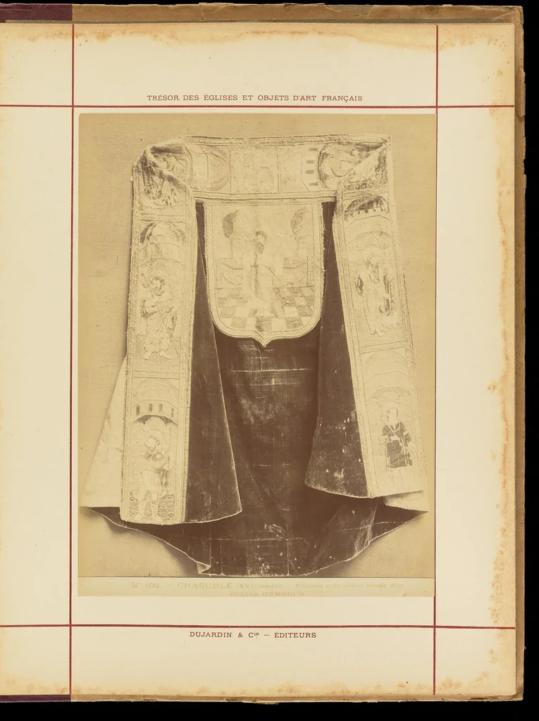 An illustration from Trésor des églises et objets d'art français appartenant aux musées exposés en 1889 au palais du Trocadéro, 1889, leaf 50