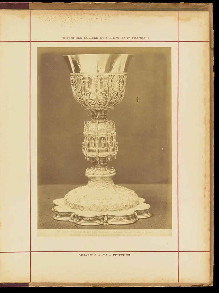 An illustration from Trésor des églises et objets d'art français appartenant aux musées exposés en 1889 au palais du Trocadéro, 1889, leaf 66